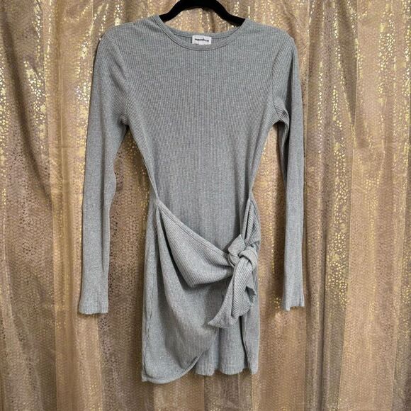 Superdown Dana Wrap Ribbed Mini Dress Heather Gray Long Sleeve Medium NWOT - Picture 1 of 8